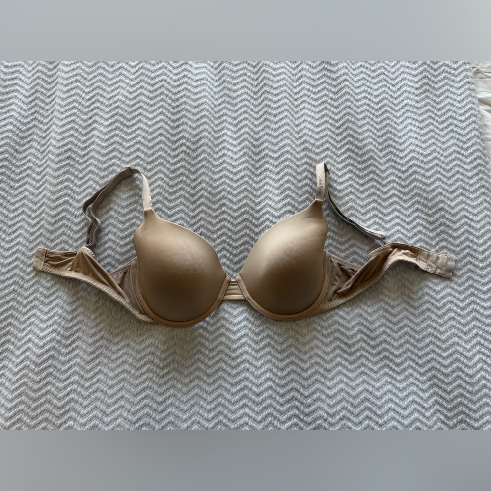 Calvin Klein Nude T Shirt Bra 36C Smooth Lightly Lined Everyday - Picture 8 of 8
